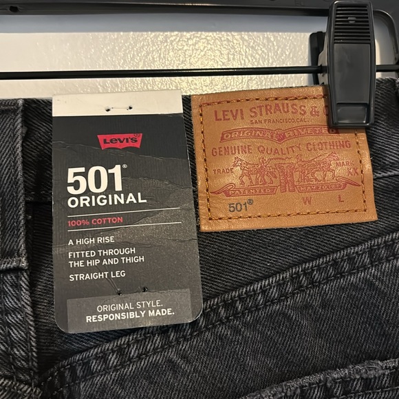 Levi’s 501 Jeans - Picture 5 of 9